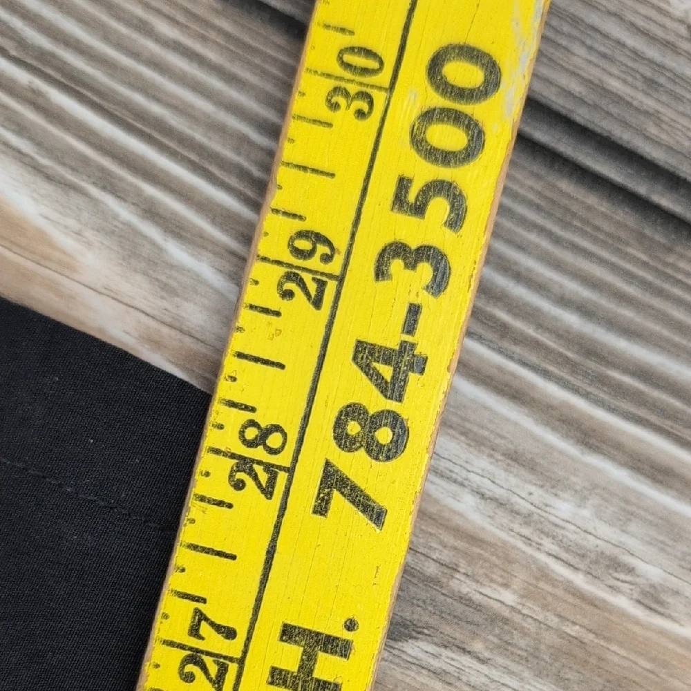 The North Face Men's Black Hiking Travel Pants Size 38 Short​